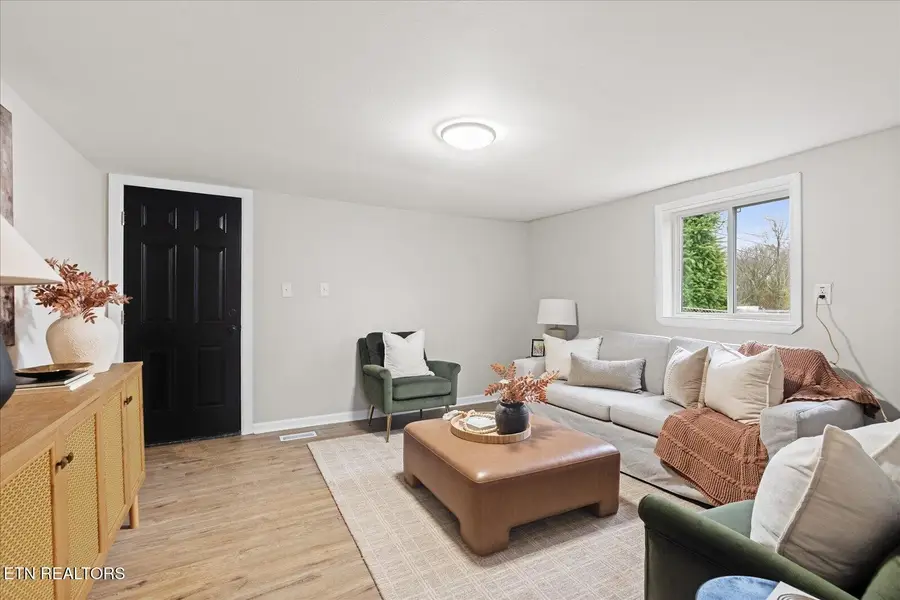 925 N Maple St, Whitwell, TN 37397 - #3