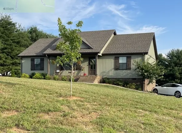 528 Womack Rd, Bethpage, TN 37022