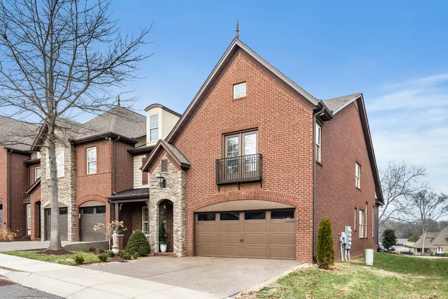 107 Village Cir, Lebanon, TN 37087 - Image #2