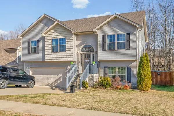 1376 Freedom Dr, Clarksville, TN 37042