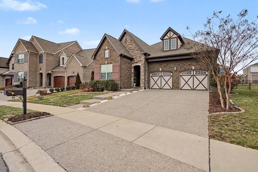 557 Lingering Way, Hendersonville, TN 37075 - Image #3