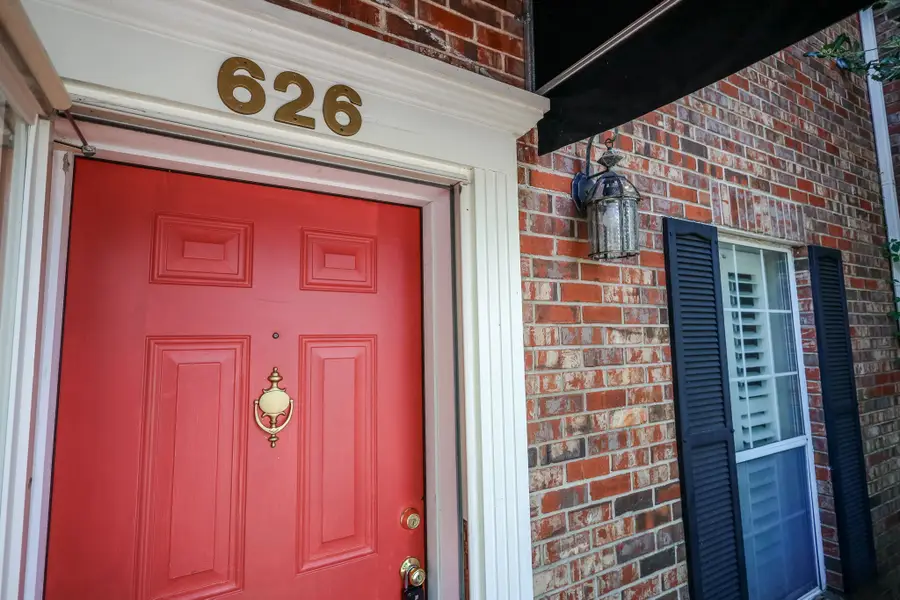 626 Calhoun St, Shelbyville, TN 37160 - #3