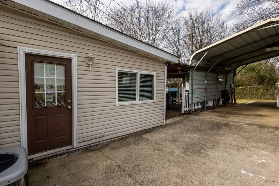 307 Burch Rd, Clarksville, TN 37042 - Image #2