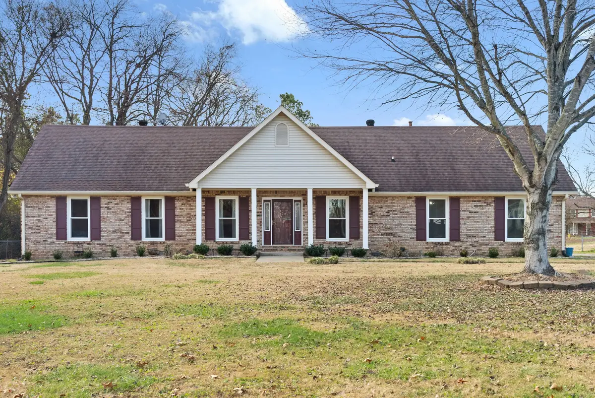 290 Andrew Jackson Dr, Clarksville, TN 37043 - Image #1