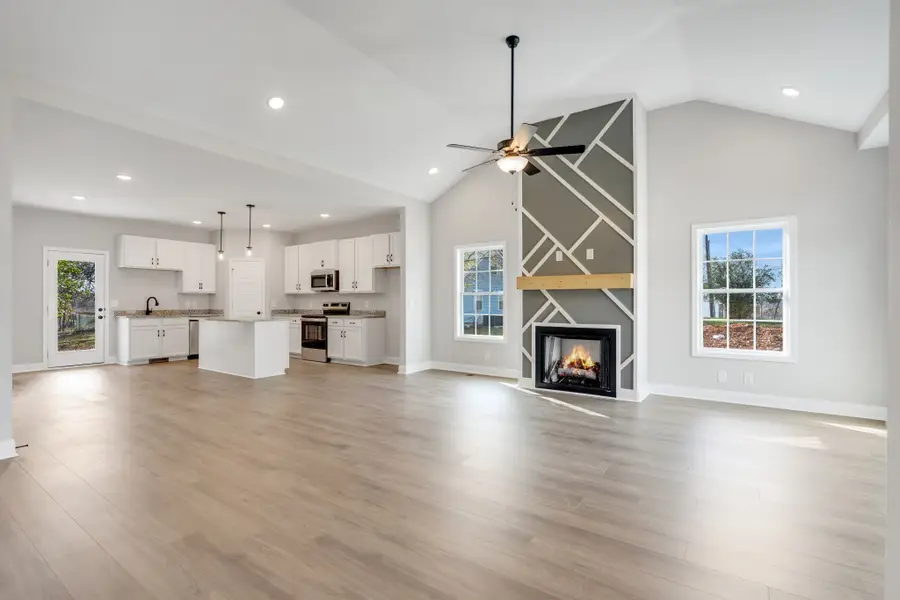 533 N Halifax Ct, Clarksville, TN 37040 - Image #3