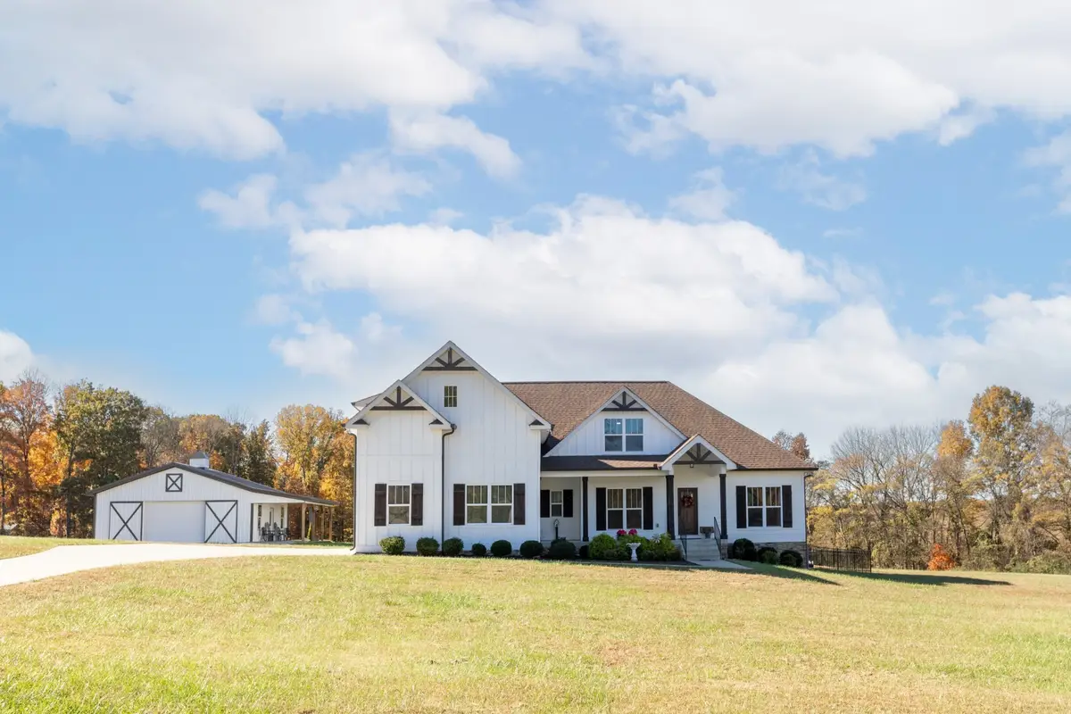 3378 New Hall Rd, Greenbrier, TN 37073 - #1