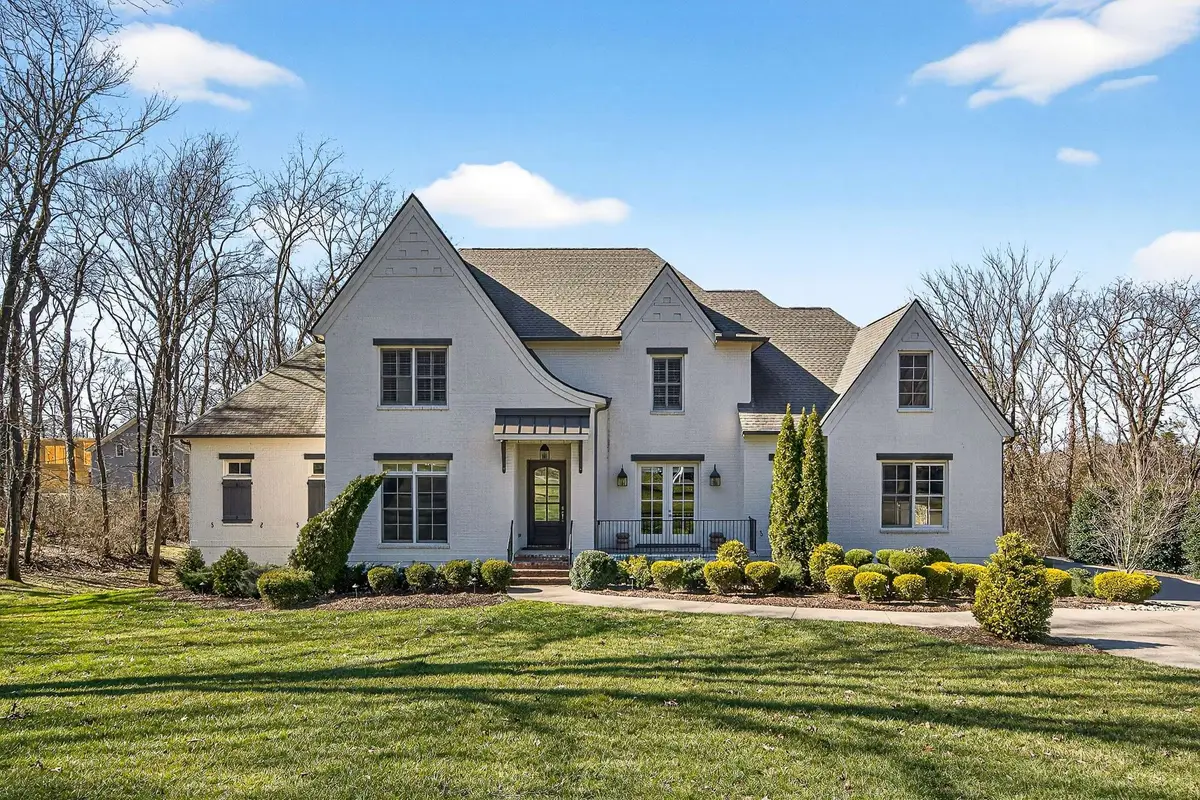 6732 Darden Pl, Nashville, TN 37205 - #1