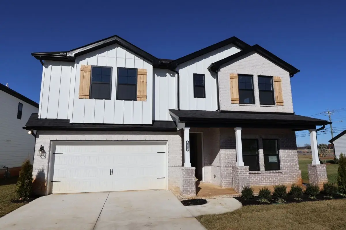 2561 Peaceful Valley Drive, Columbia, TN 38401 - #1