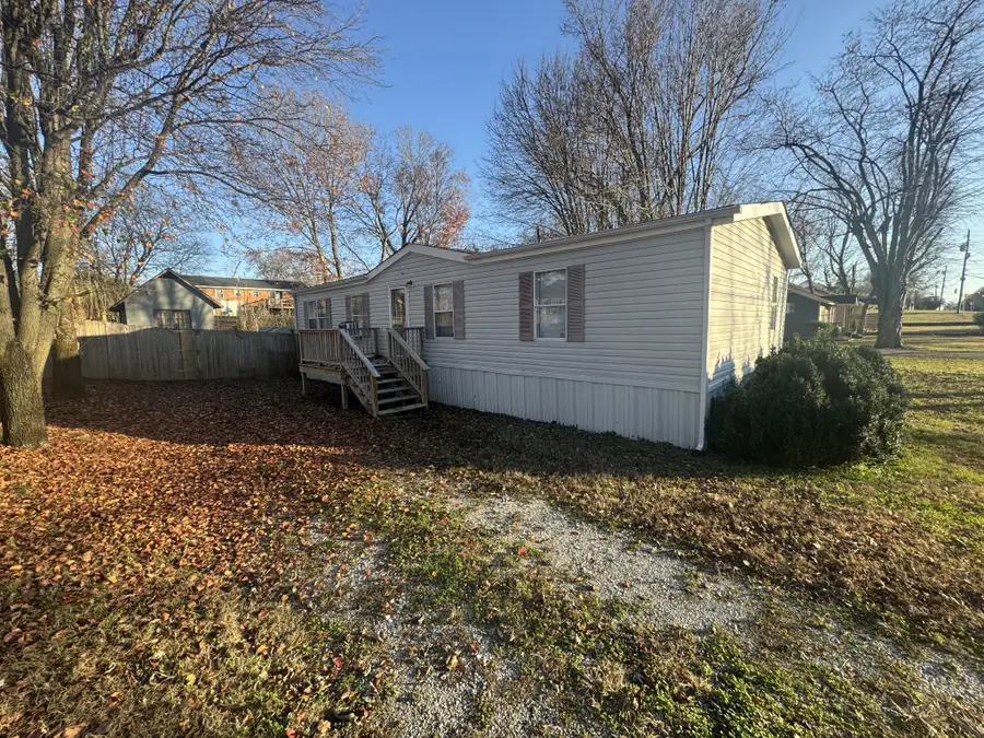 432 Andrews Ave, Hartsville, TN 37074 - #2