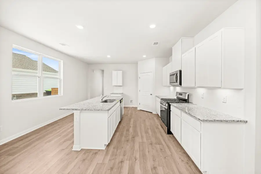 2354 Quinn Dr, White House, TN 37188 - Image #3