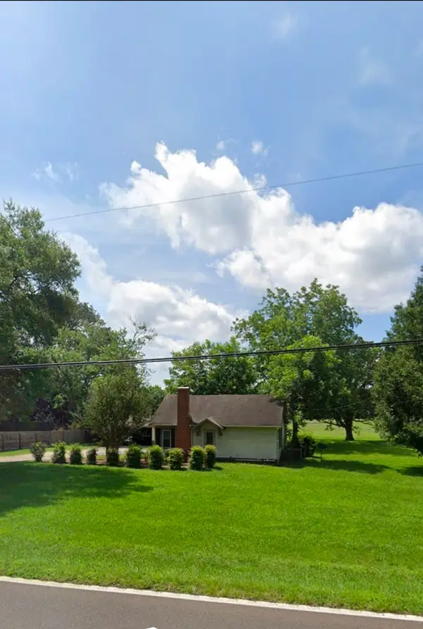 2205 W Wood St, Paris, TN 38242