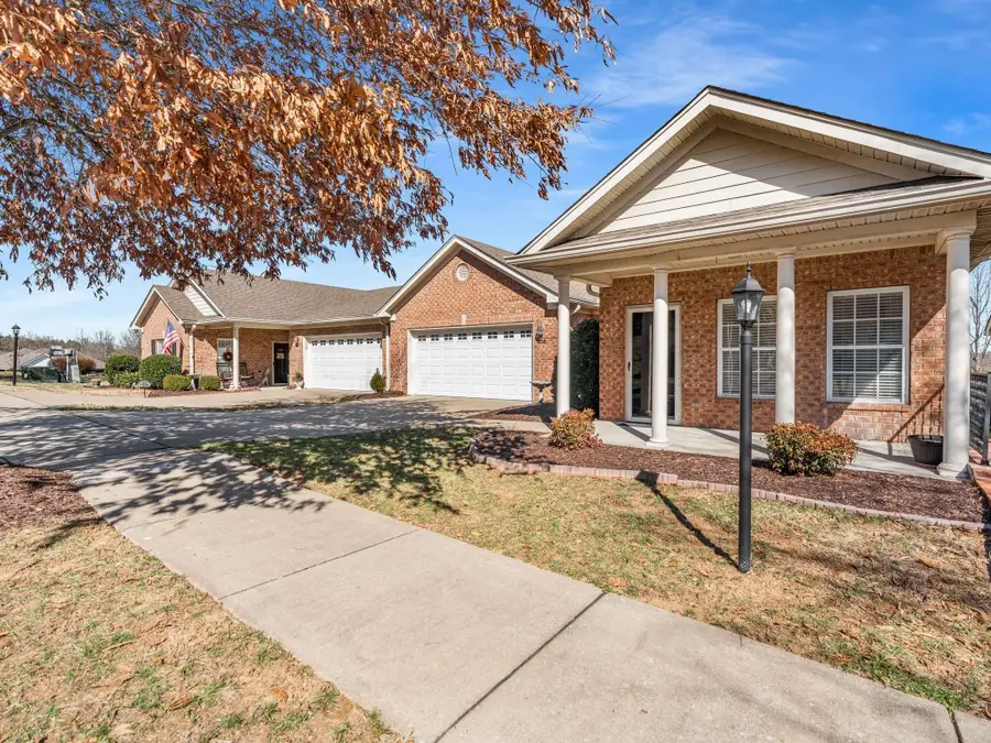 215 Wrennewood Ln, Franklin, TN 37064 - #2