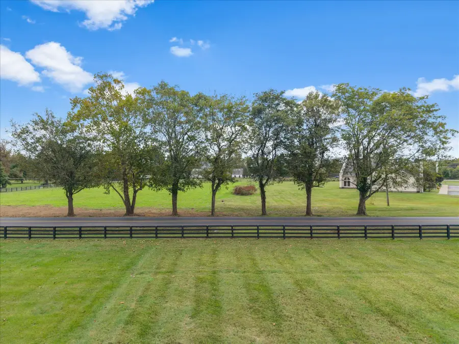 1690 Irby Ln, Murfreesboro, TN 37127 - Image #2