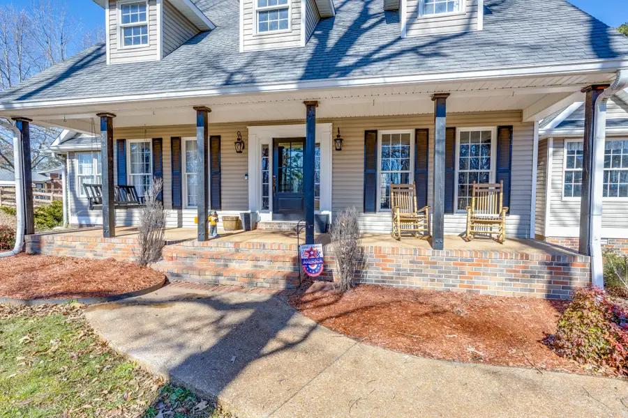 831 Columbia Hwy, Hohenwald, TN 38462 - #3