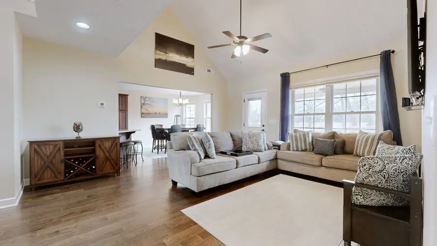 1504 Round Rock Dr, Murfreesboro, TN 37128 - #2