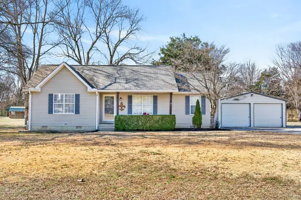 4020 Ashley Dr, Murfreesboro, TN 37128