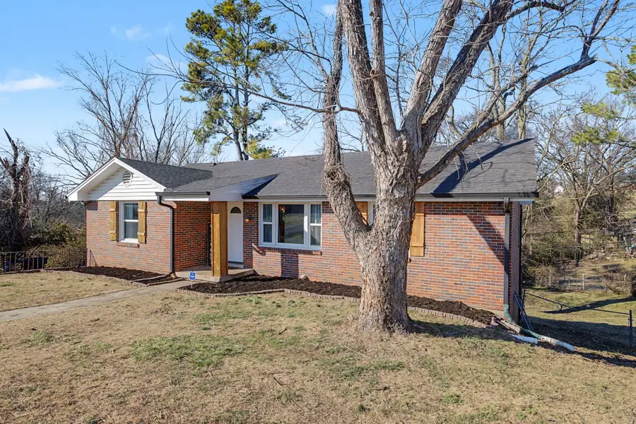 100 Dellrose Dr, Nashville, TN 37214 - #2