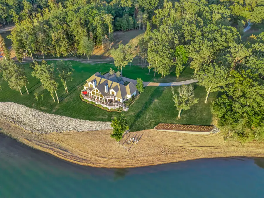 572 Eagle Shore Dr, Dover, TN 37058 - #2