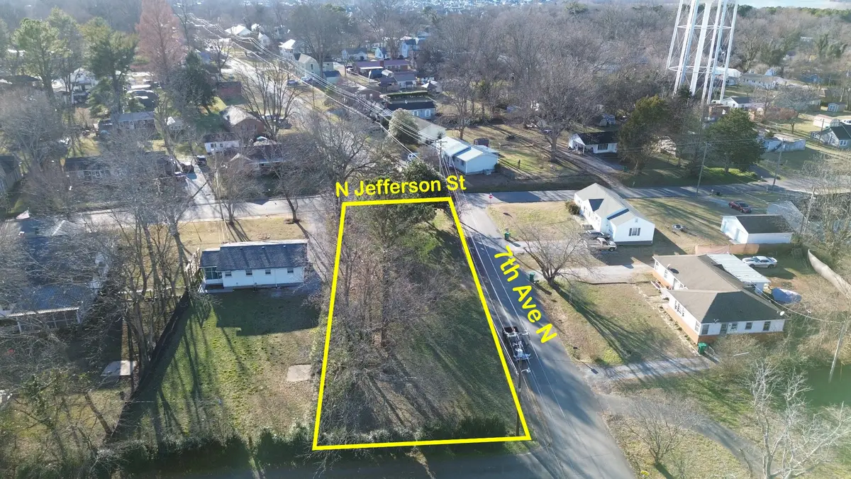 612 N Jefferson St, Winchester, TN 37398 - #1