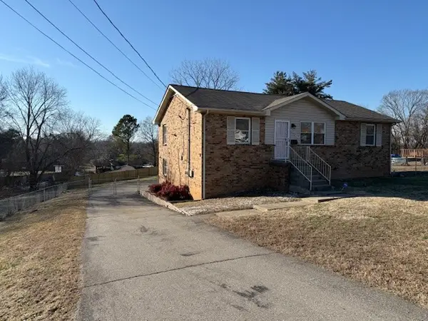 1320 Courtney Dr, Clarksville, TN 37042