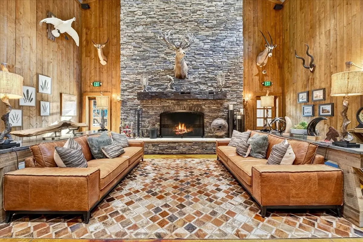 3975 Jarman Hollow Rd, Palmyra, TN 37142 - #1