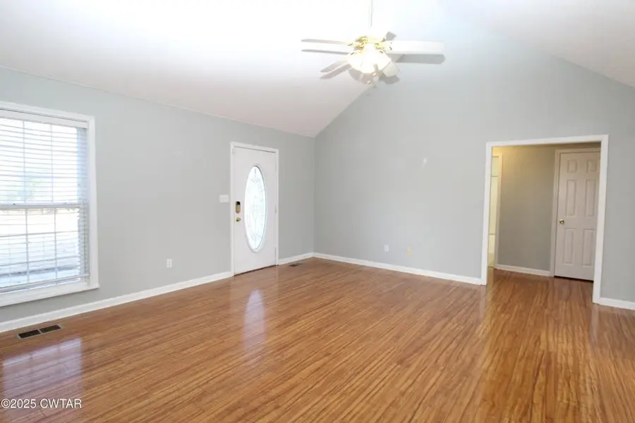 101 Hedgewood Dr, Lexington, TN 38351 - #3