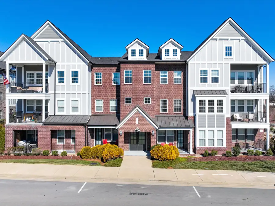 700 Vintage Green Ln #102, Franklin, TN 37064 - #2