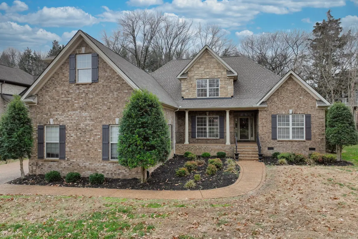 1056 Island Brook Dr, Hendersonville, TN 37075 - Image #1