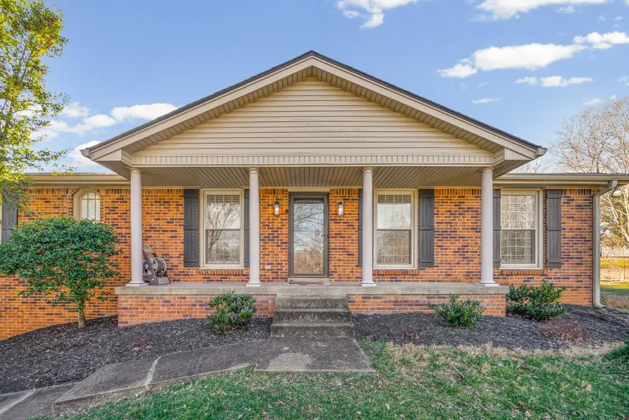 424 Rivermont Dr, Clarksville, TN 37043 - Image #2