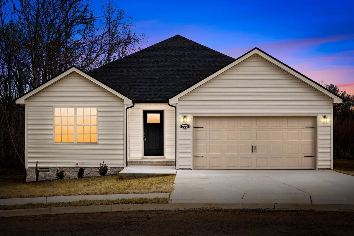 1589 Fredrick Dr, Clarksville, TN 37042 - Image #1