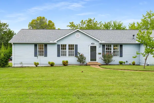 3840 Priest Lake Dr, Nashville, TN 37217