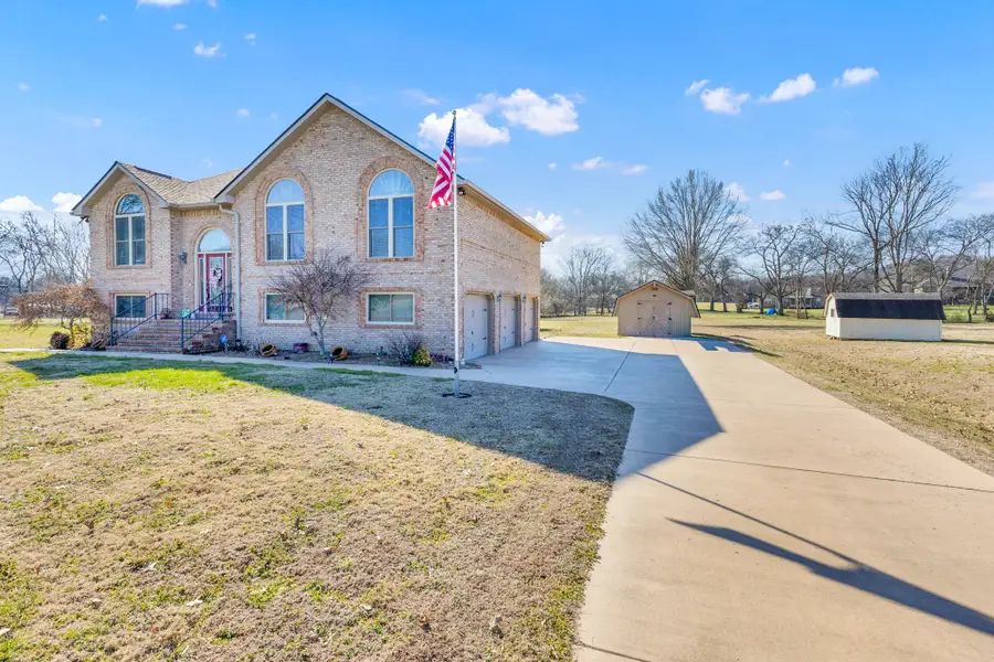 1709 Oakway Cir, Columbia, TN 38401 - Image #2