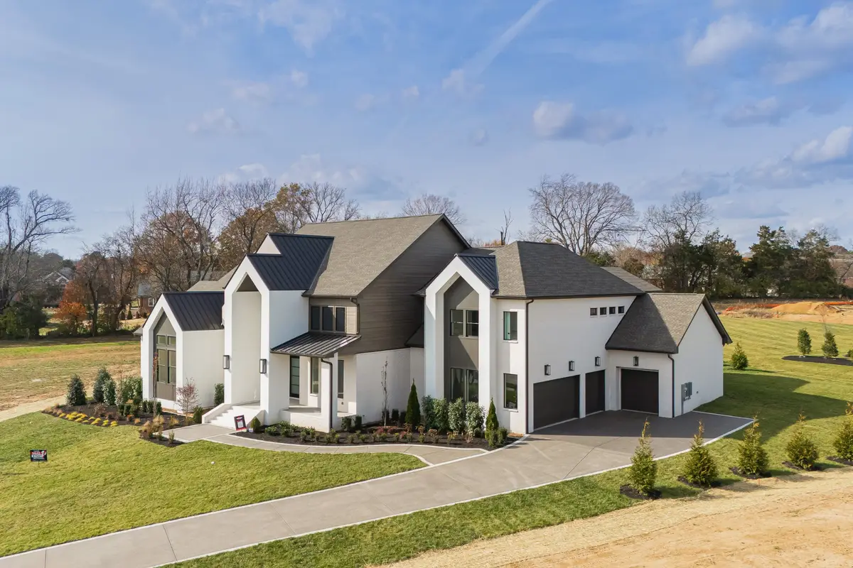 8122 Boiling Springs Pl, Brentwood, TN 37027 - #1