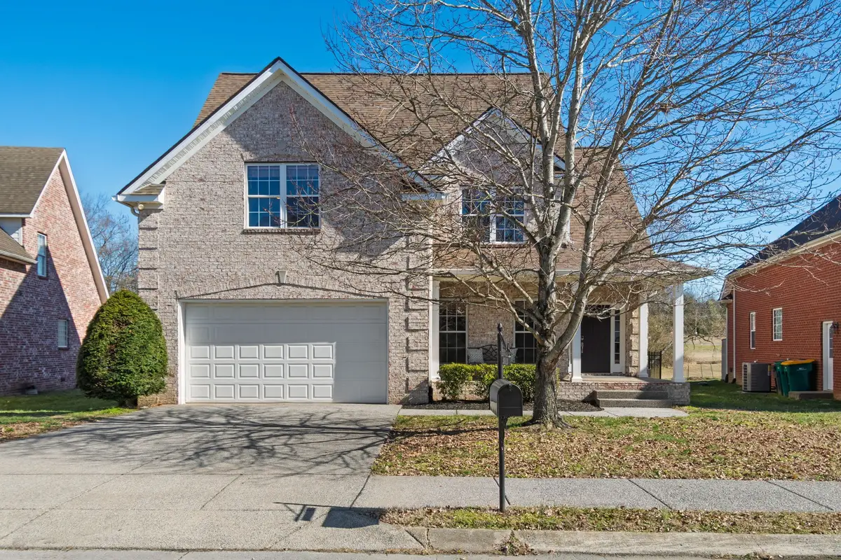 3013 Honeysuckle Dr, Spring Hill, TN 37174 - #1