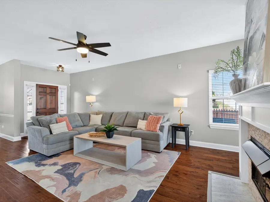 2201 Falcon Creek Dr, Franklin, TN 37067 - #3