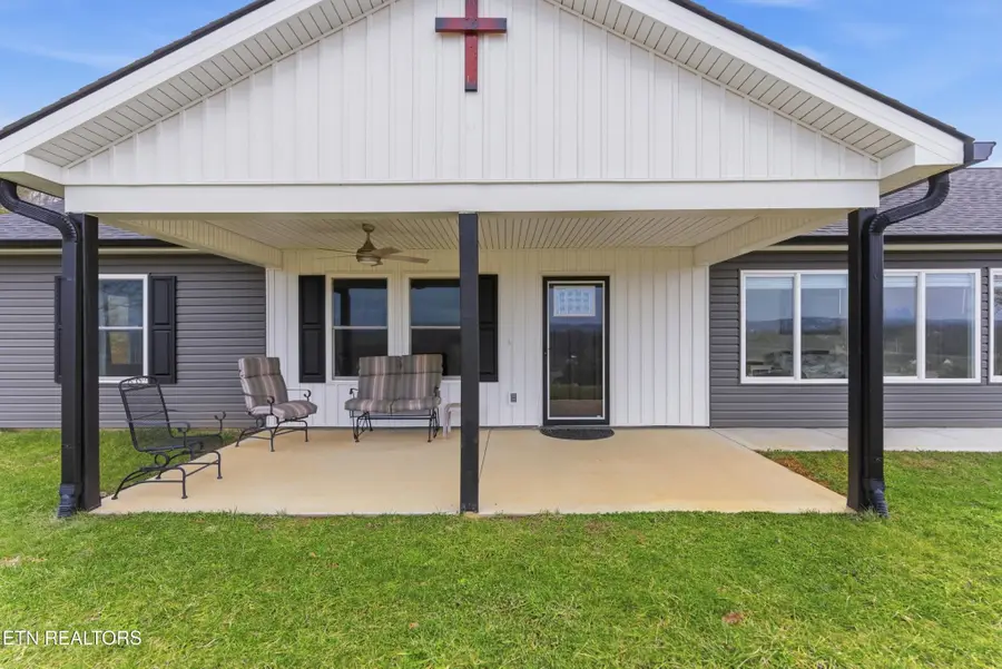 6911 Fairview Rd, Corryton, TN 37721 - #3