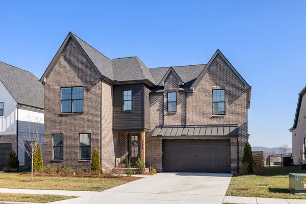 3279 Sassafras Ln, Thompsons Station, TN 37179