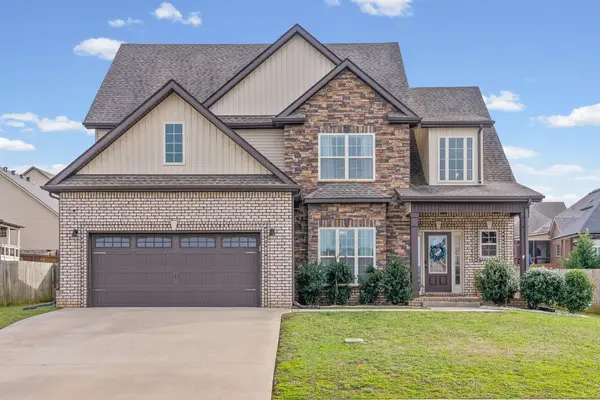 206 Melbourne Dr, Clarksville, TN 37043