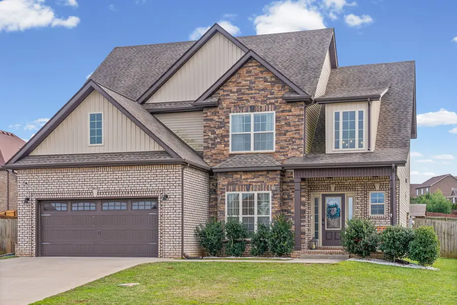 206 Melbourne Dr, Clarksville, TN 37043 - #2