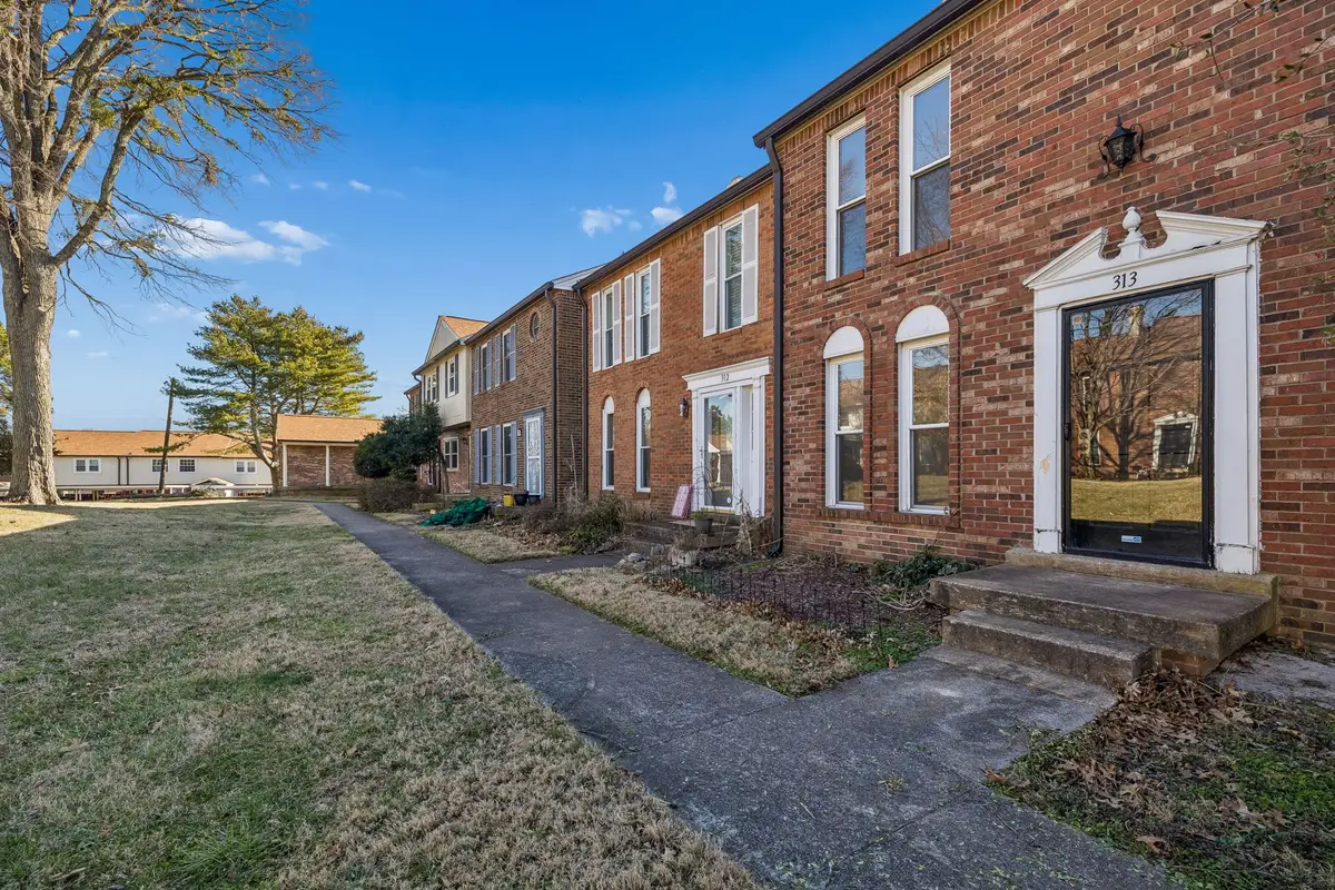 313 Huntington Ridge Dr, Nashville, TN 37211 - #1
