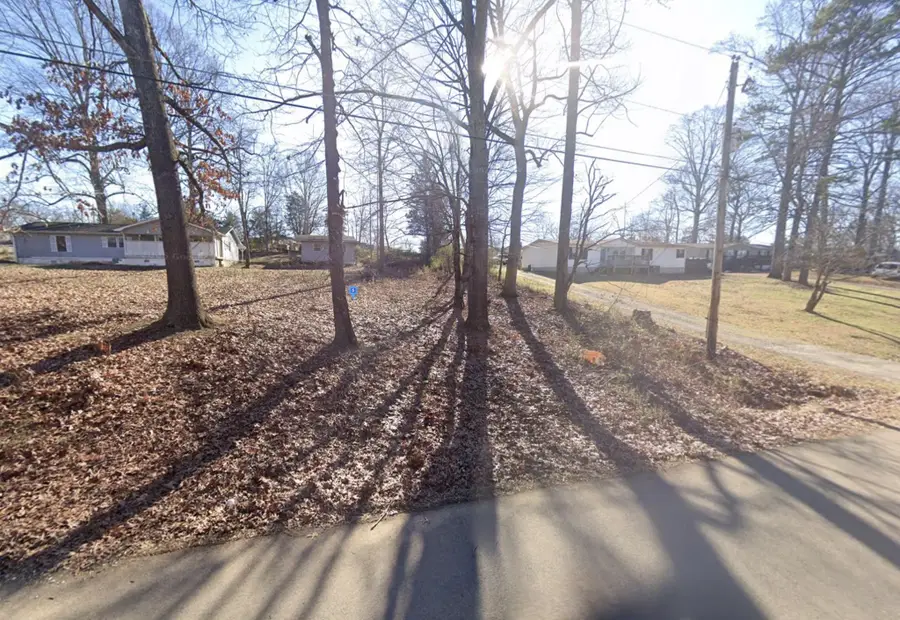 908 Navaho Ln, Strawberry Plains, TN 37871 - #2