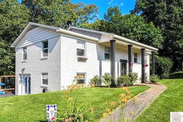 148 Green Hill Dr, Grand Rivers, KY 42045
