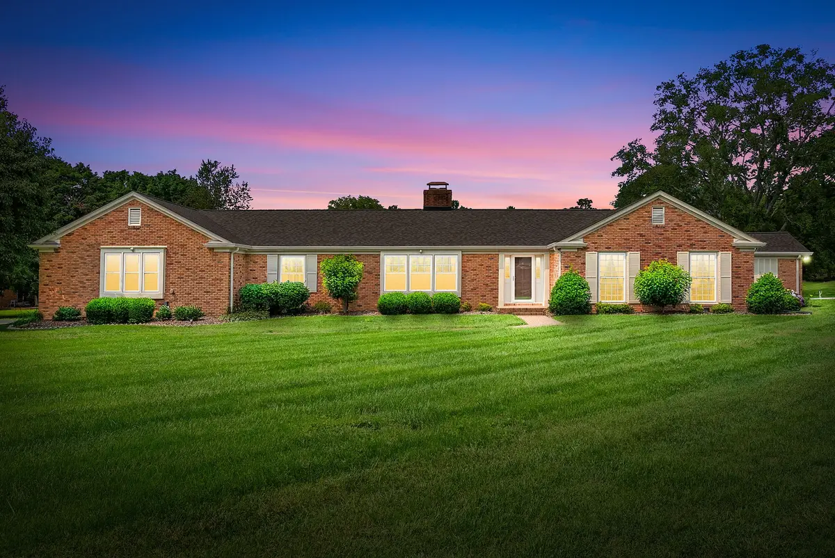 230 Fairway Ct, Hopkinsville, KY 42240 - #1