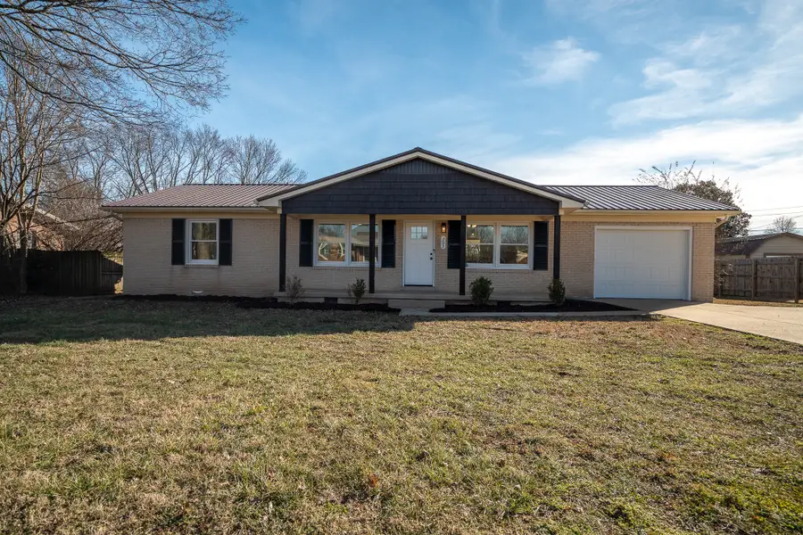 703 9th St, Lawrenceburg, TN 38464 - #2