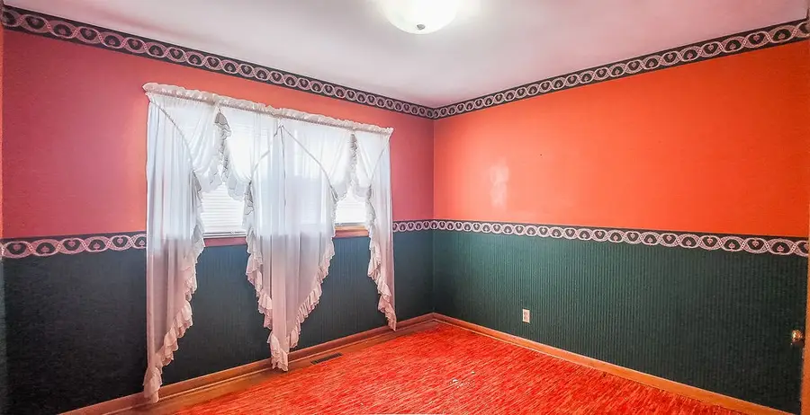 3030 Clover Ln, Hopkinsville, KY 42240 - #2