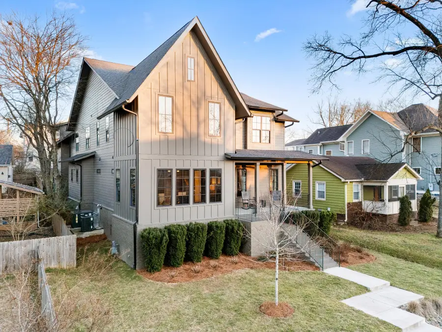 122 38th Ave N, Nashville, TN 37209 - #3