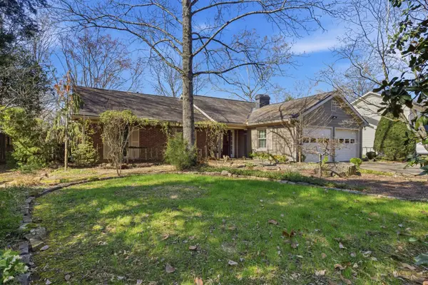 1015 Boxwood Dr, Franklin, TN 37069