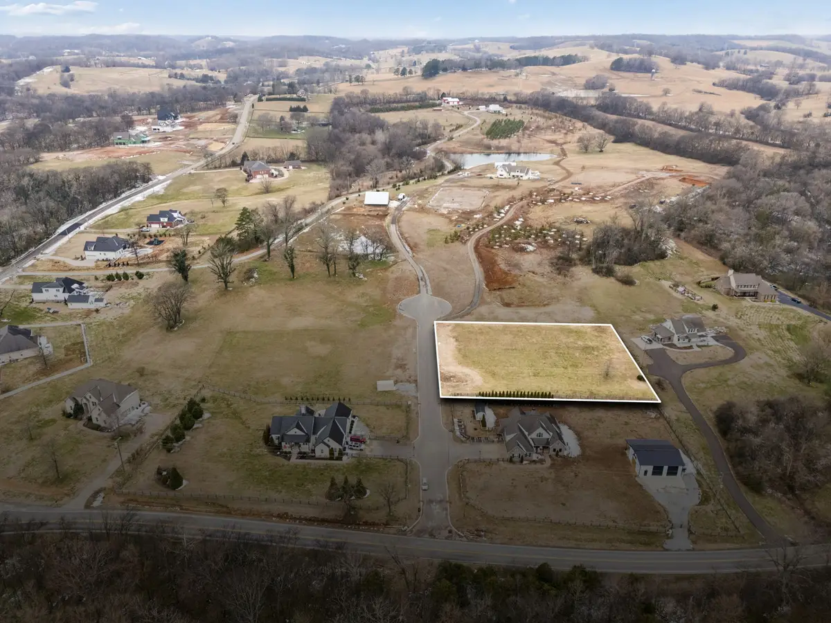 102 Heirloom Ln, Columbia, TN 38401 - #1