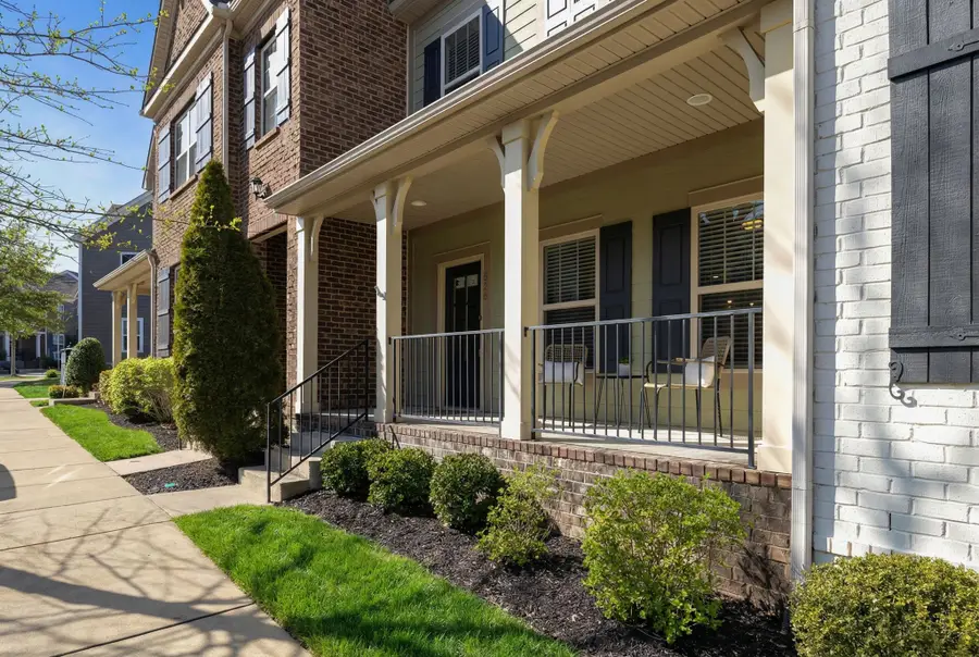 526 Vintage Green Ln, Franklin, TN 37064 - #2