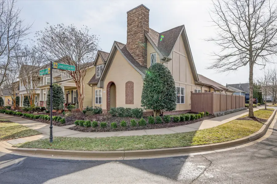 3400 Acadia Ln, Mount Juliet, TN 37122 - #2